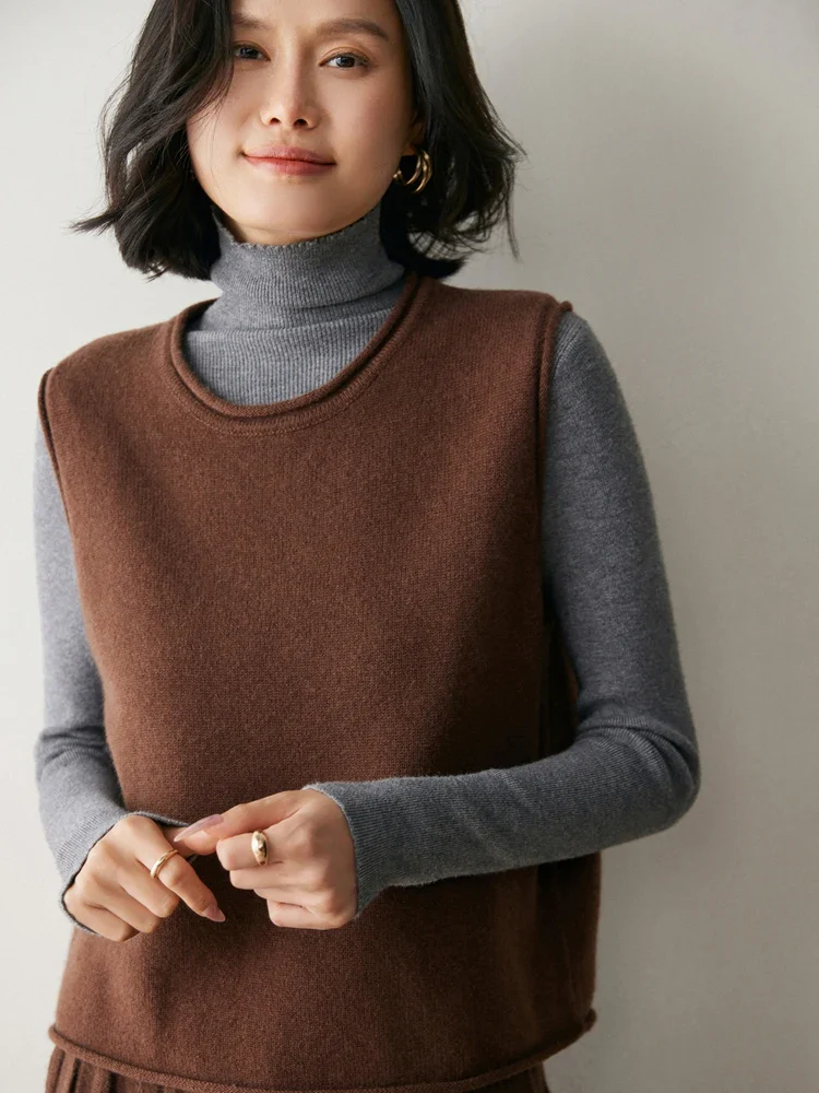 Verona Cashmere Vest - Image 30