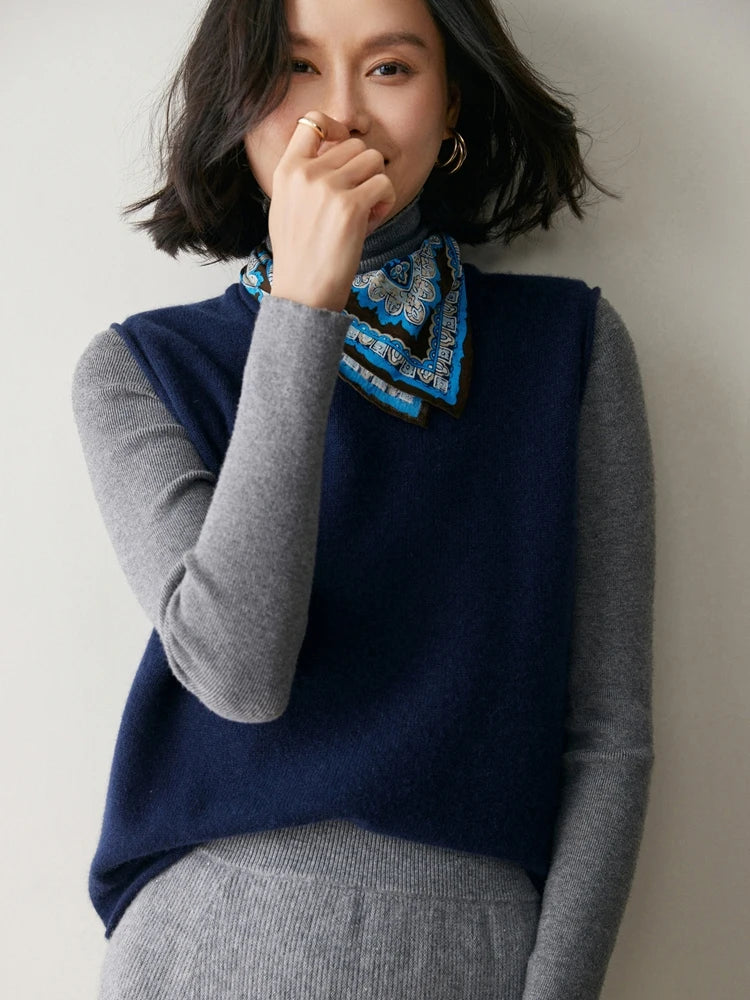 Verona Cashmere Vest - Image 37